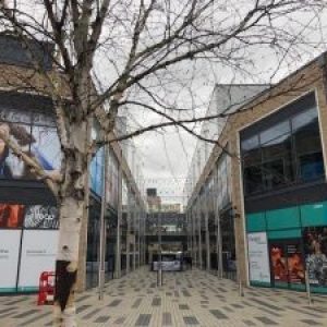 addlestone-town-centre-photo-1-300×225 addlestone-town-centre-photo-1-300×225