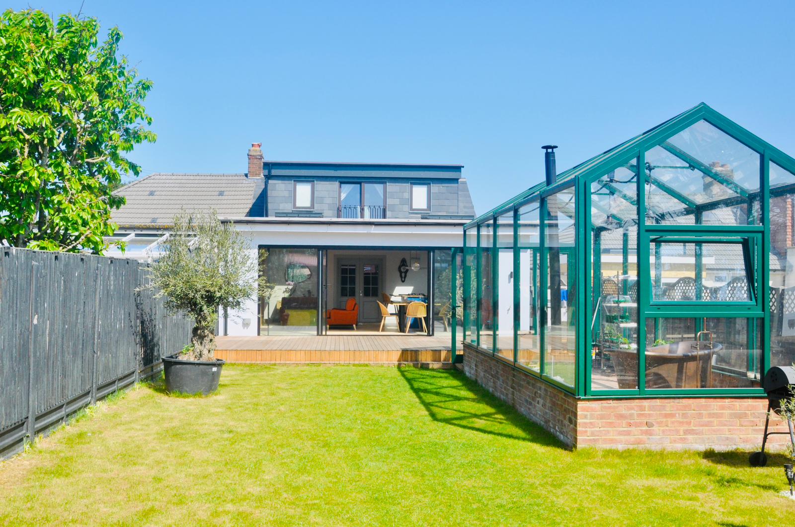 whatsapp-image-2025-12-10-at-20.57.07-1